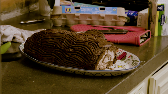 Anna's yule log, with grooves made to look like bark.
