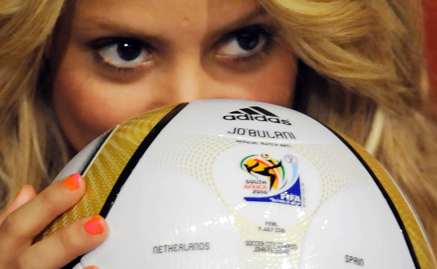 Colombia's singer Shakira holds the Jo'bulani football that will be used for the final of the tournament during a press conference on July 10, 2010 at Soccer City Stadium in Soweto, South Africa.