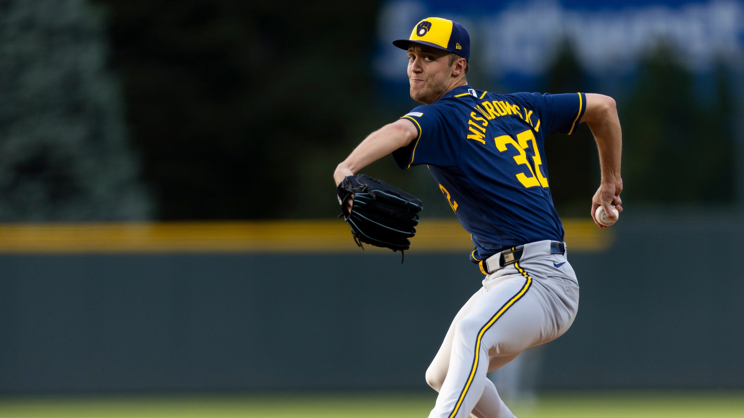 Jacob Misiorowski #32 of the Milwaukee Brewers pitches