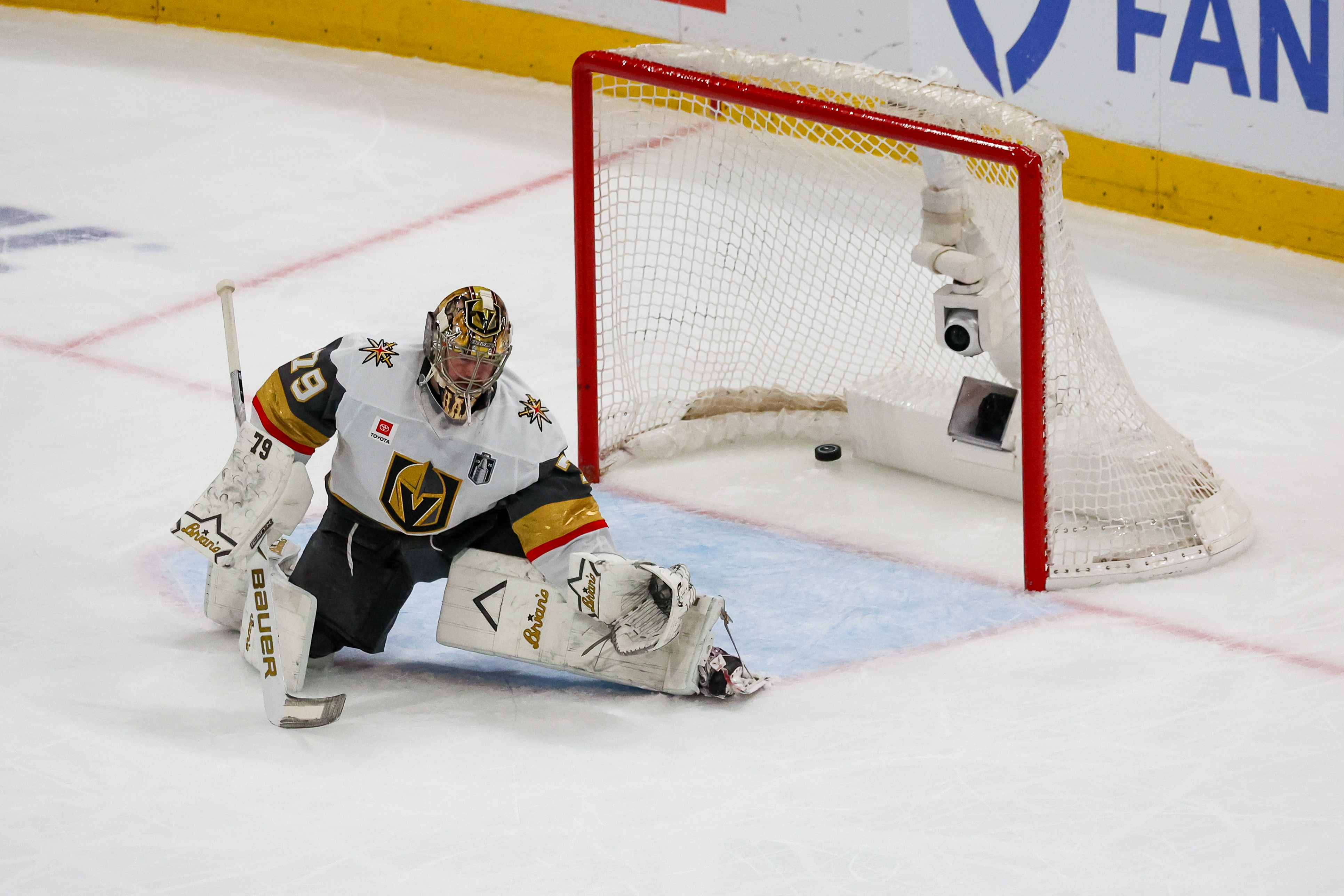 John Tortorella Stands Behind Carter Hart As Hart Fails To Stand In Front Of Four Goals Per Game