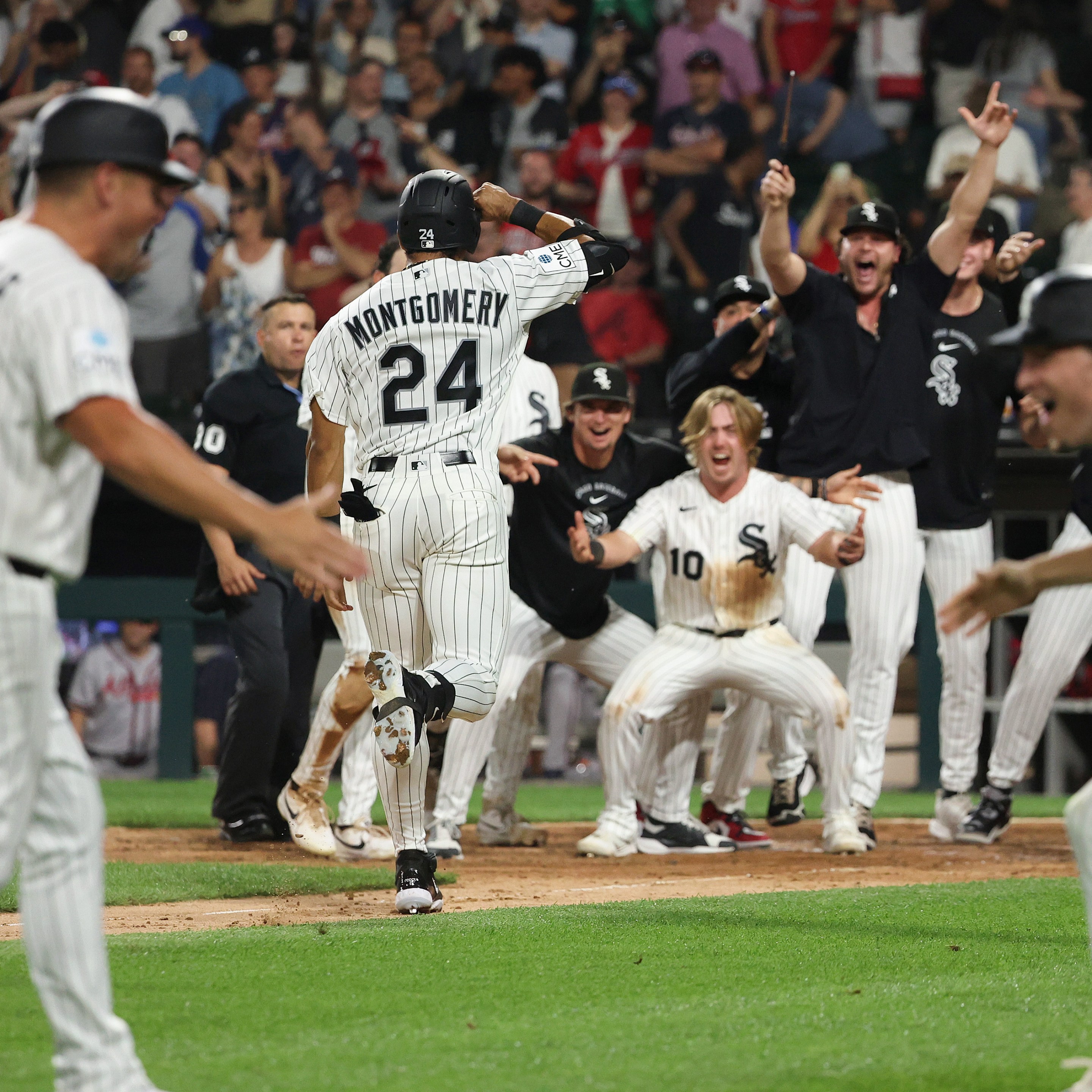 The Chicago White Sox celebrate a walk-off, two-run home run by Braden Montgomery