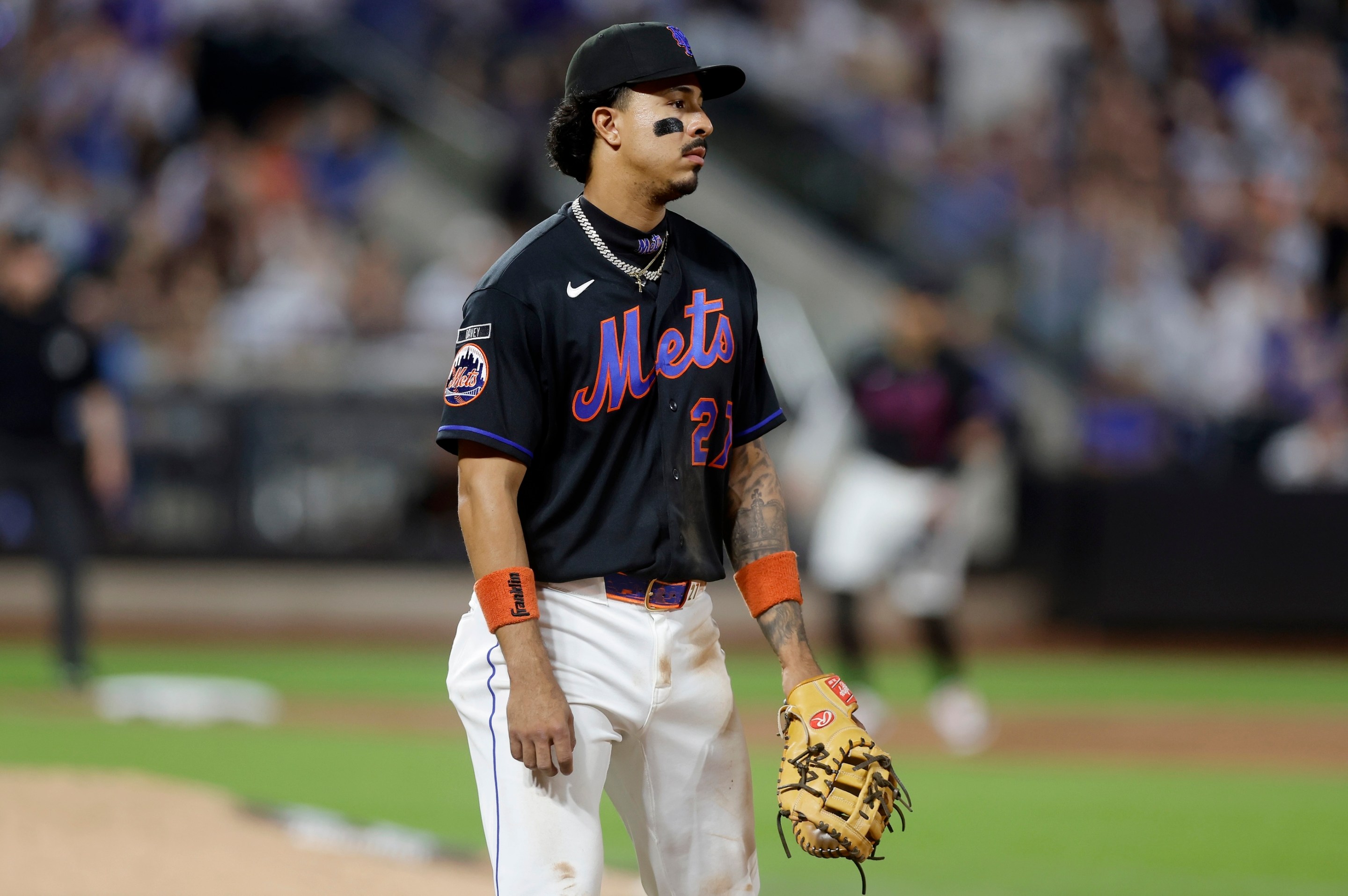 Mark Vientos of the New York Mets reacts after a ninth inning error against the Chicago Cubs at Citi Field on June 24, 2026 in New York City.