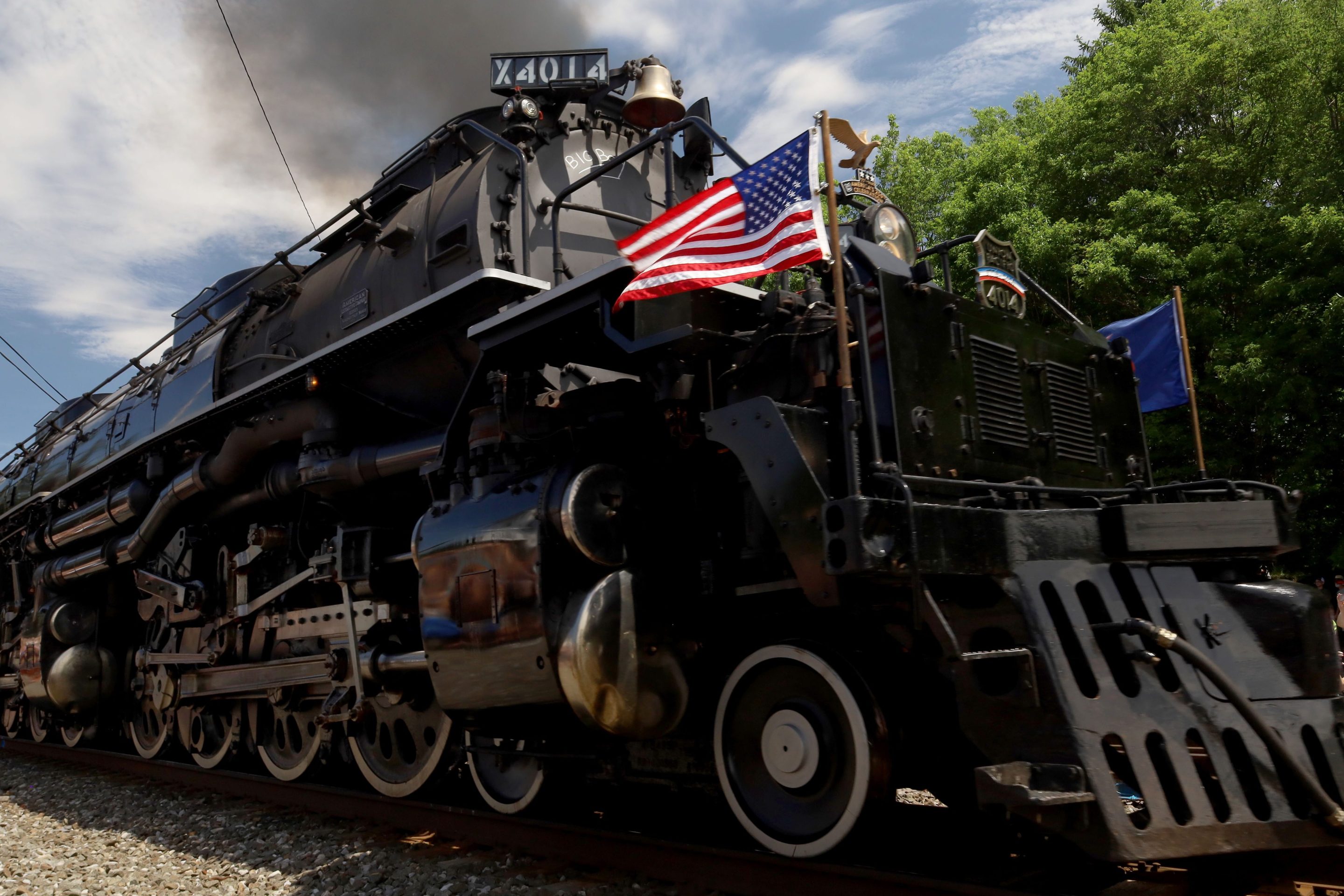 Big Boy, the largest operating steam locomotive, arrives in Silver Springs, New York, on its only East Coast tour this month to celebrate its 250th anniversary. (Photo by John Whitney/NurPhoto)