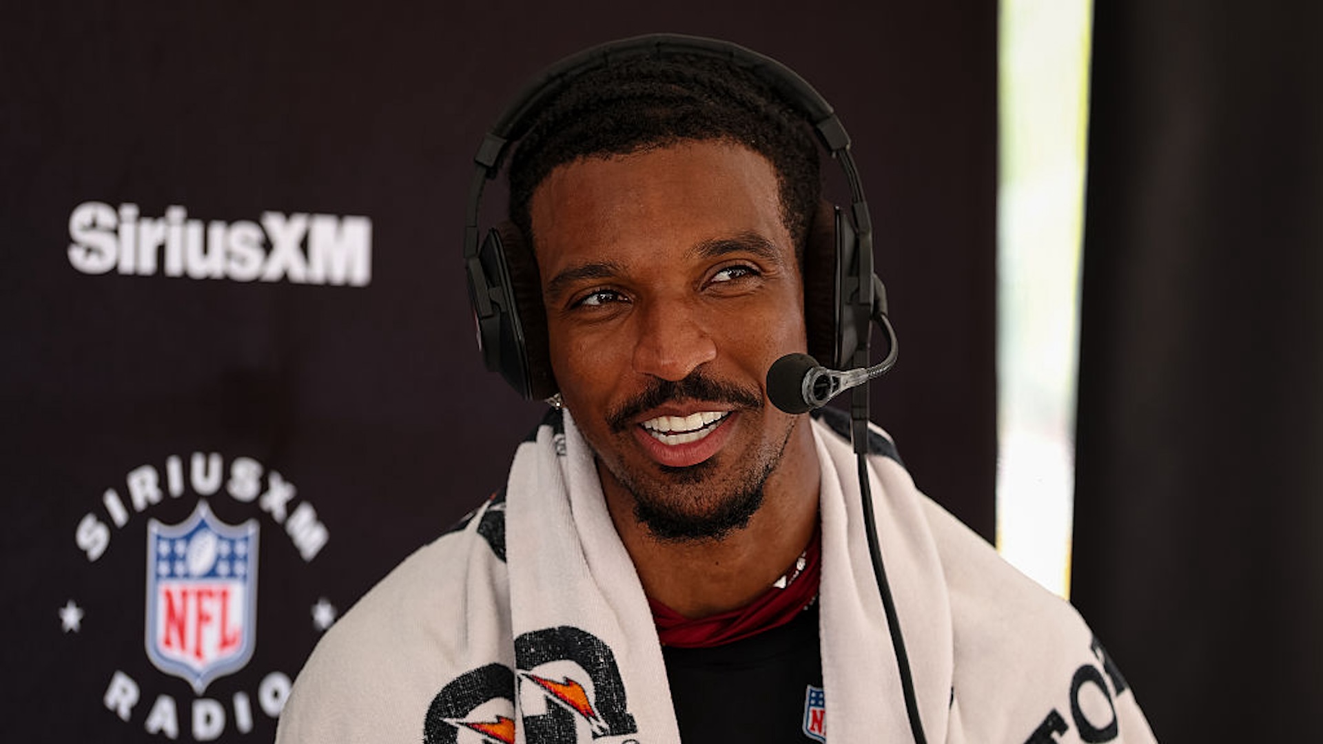 Jayden Daniels gives an interview