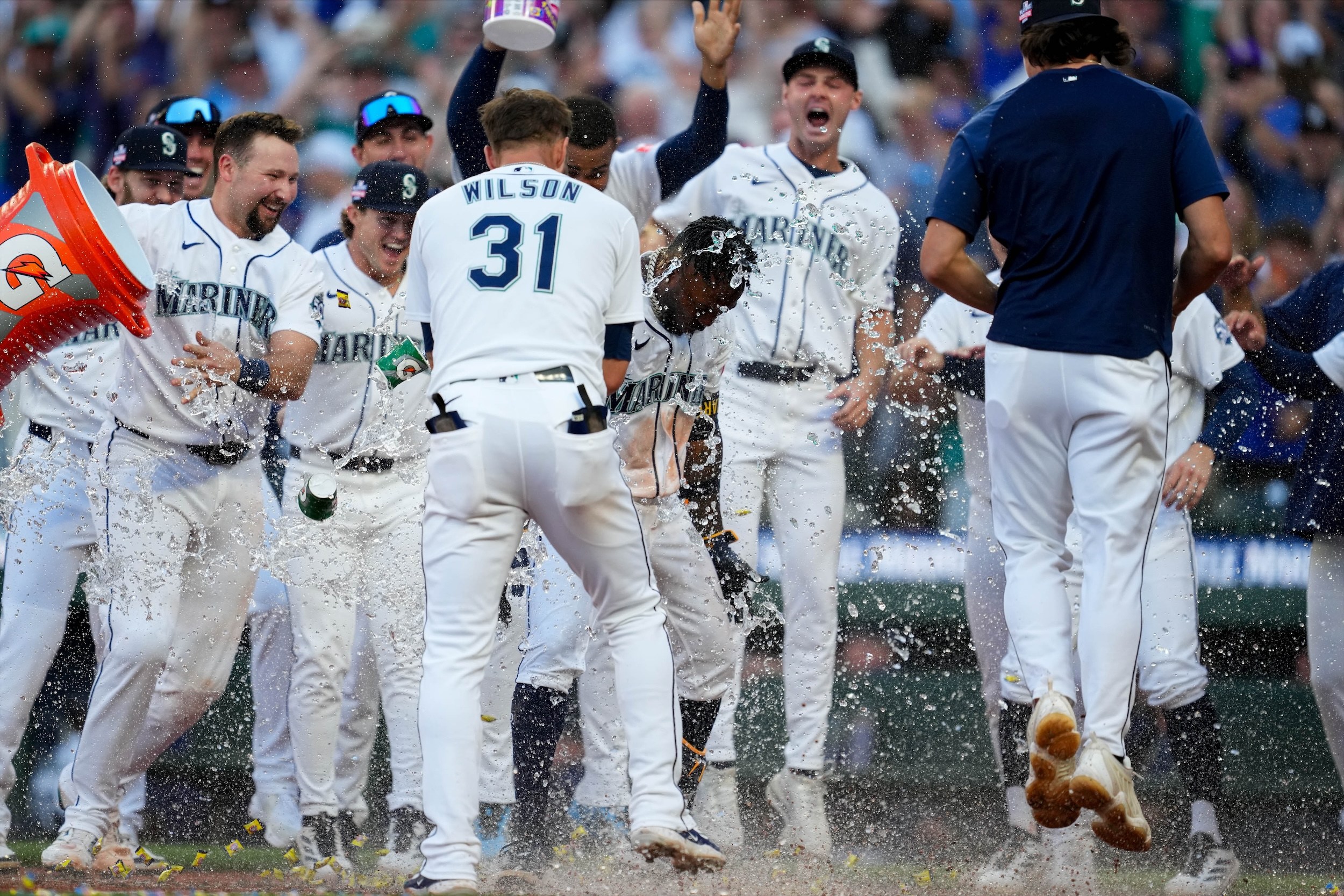 Randy Arozarena celebrates a game-winning dinger.