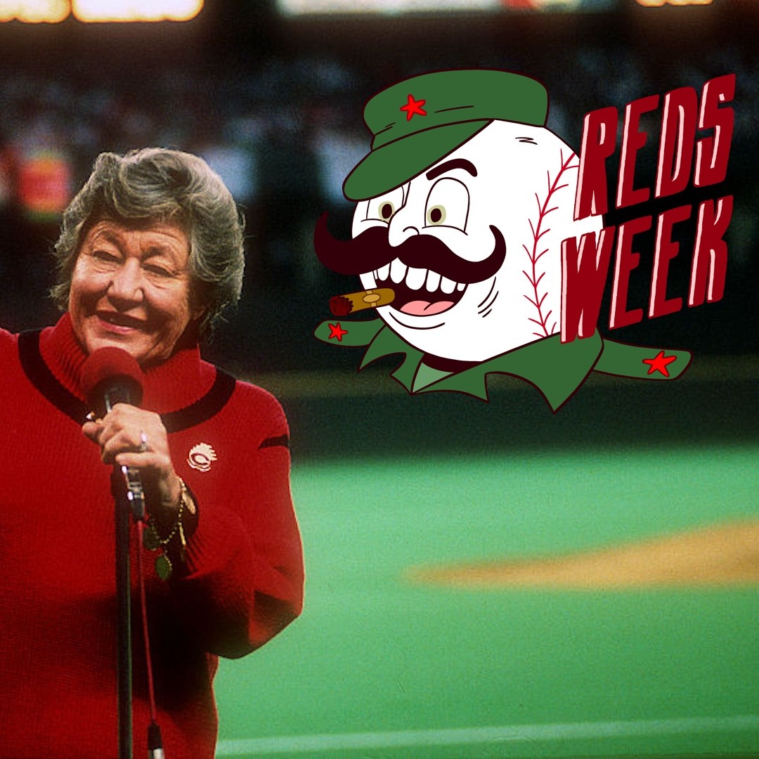 marge schott addresses the crowd before game 1 of the 1990 world series