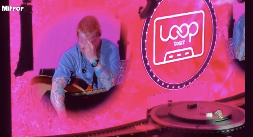 Ed Sheeran crying at his Philadelphia concert