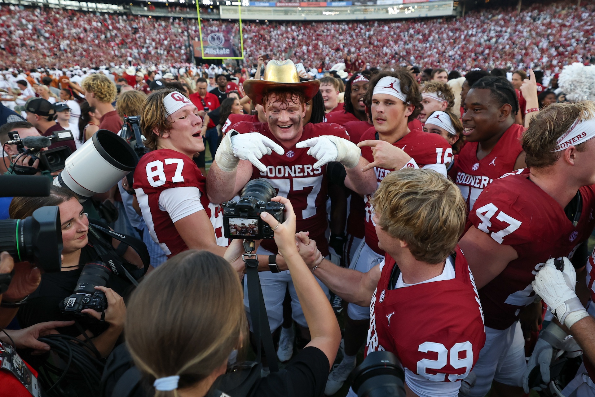 Oklahoma Upsets No. 1 Texas 27-24 in Red River Showdown