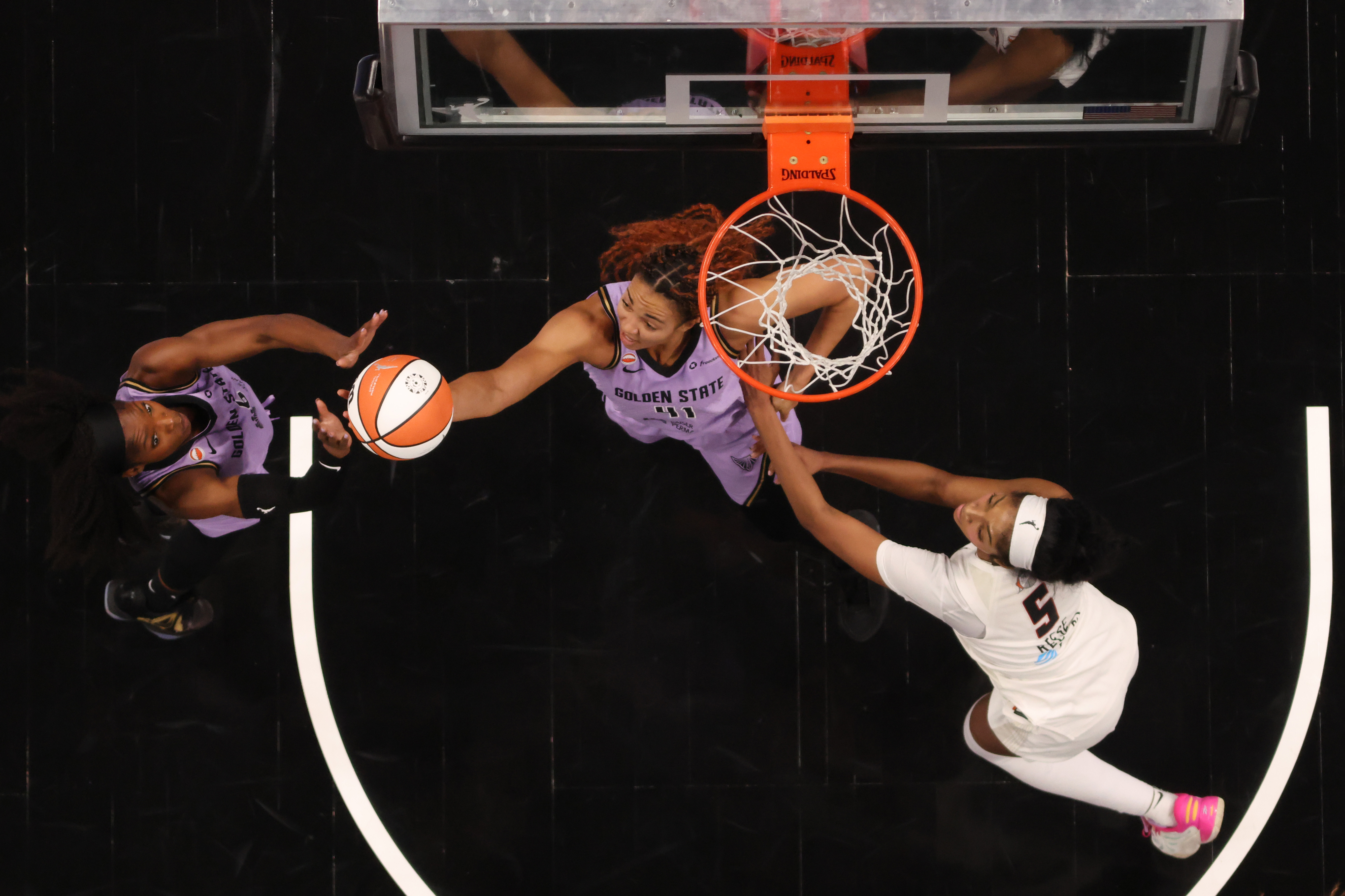 Valkyries Bounce Back with Series-Tying Win Against Dream